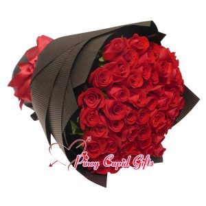 50 red roses bouquet 06