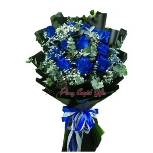 1 Dozen Blue Roses in a Hand Bouquet