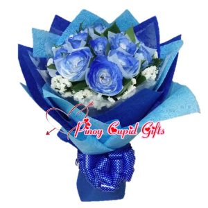 1 dozen blue roses 02