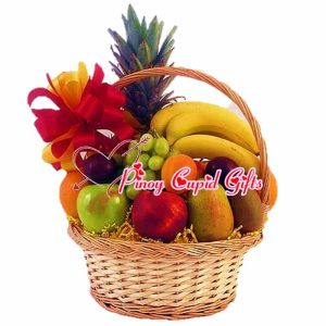 Fruit Basket 09: 1 Pineapple 5 Bananas 4 Red Apples 4 Oranges 4 Green apples 2 Kiwis 4 Pears 1 Melon 1 kilo Grapes