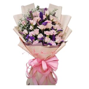 10 Imported Pink Roses & Pink Carnations in Bouquet
