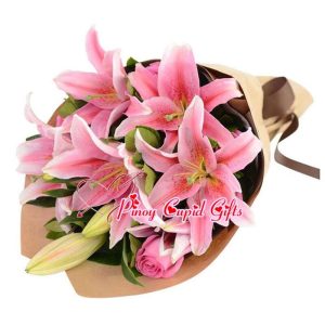 8 Pink Stargazer Lilies (2-3 stems) and Pink Roses