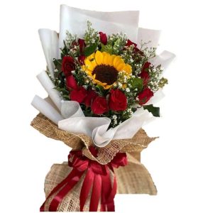 Red Roses and Sunflower in Bouquet