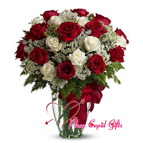 Mixed Imported Roses in a Vase (10 Red/10 White)