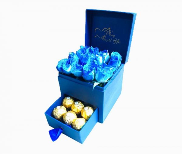 Blue Roses and 6pcs Ferrero in a gift box