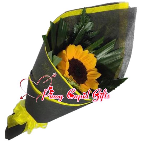 1 Sunflower in a hand bouquet