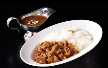 Stewed beef with curry rice in osaka style.