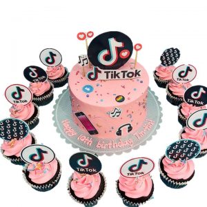 special tiktok cake with 12 cupcakes