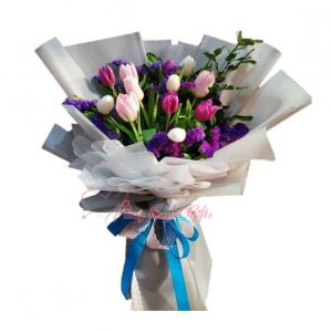 12 Mixed Tulips Bouquet