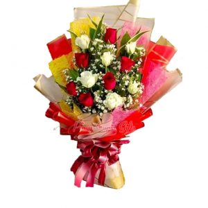 Mixed 1 dozen Red and White Roses
