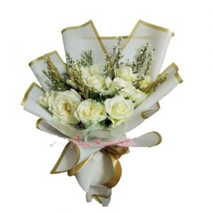 1 Dozen White Roses Bouquet
