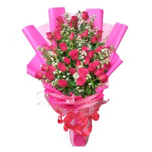 2 dozen pink roses bouquet