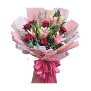 Stargazers & Roses Mixed Bouquet