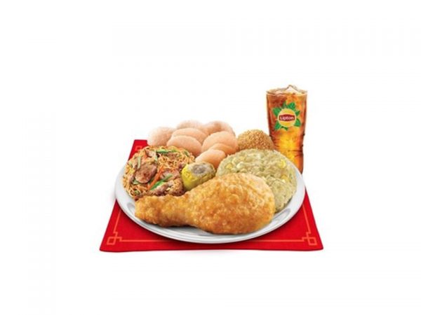 Chinese-Style Fried Chicken Lauriat with Drink by Chowking
