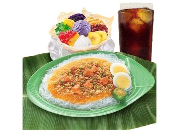 Palabok with extra creamy Halo-Halo smll and drink