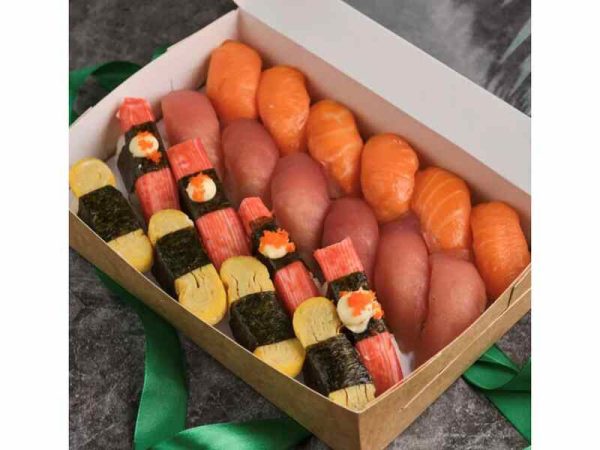 Nigiri Set Sushi Platter by Hanako